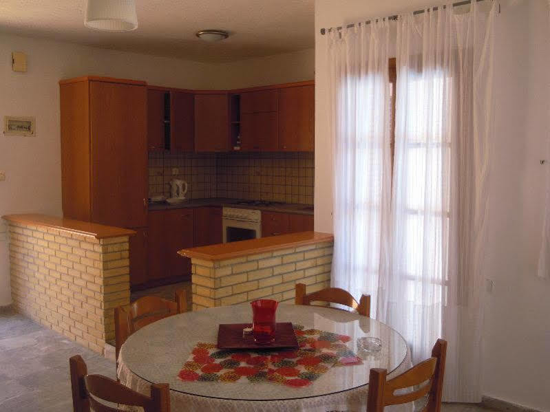 Niriides Villas Old Listing Херсонісос Екстер'єр фото